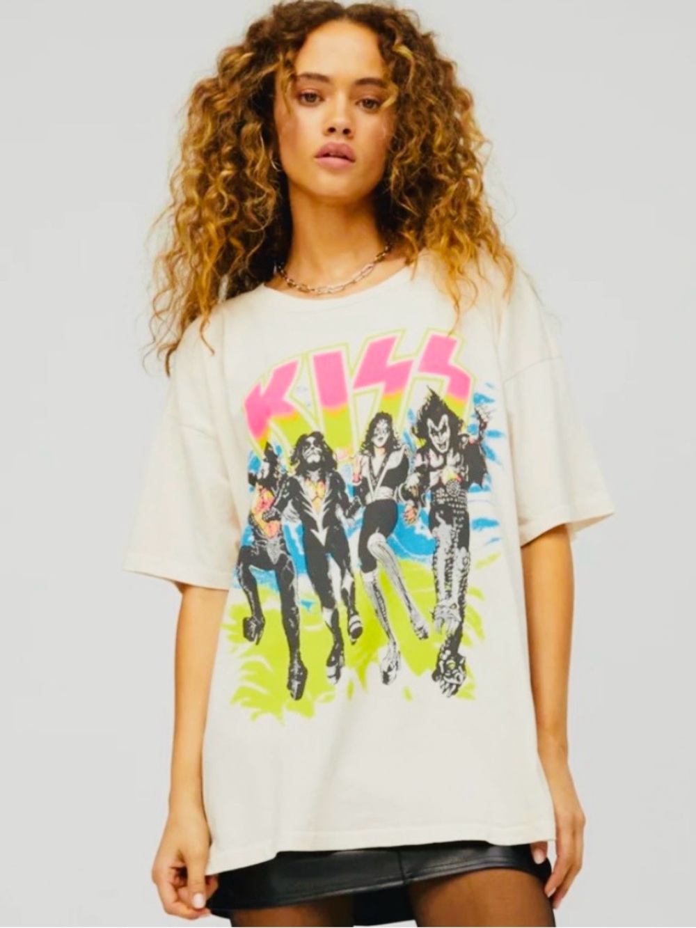 NEW KISS Graphic Tee